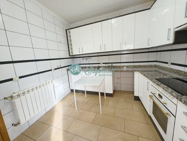 Foto 109ac7c3-57cc-4cff-a0f5-6a0d26e789d5. Xalet amb calefacció aparcament a Trescasas