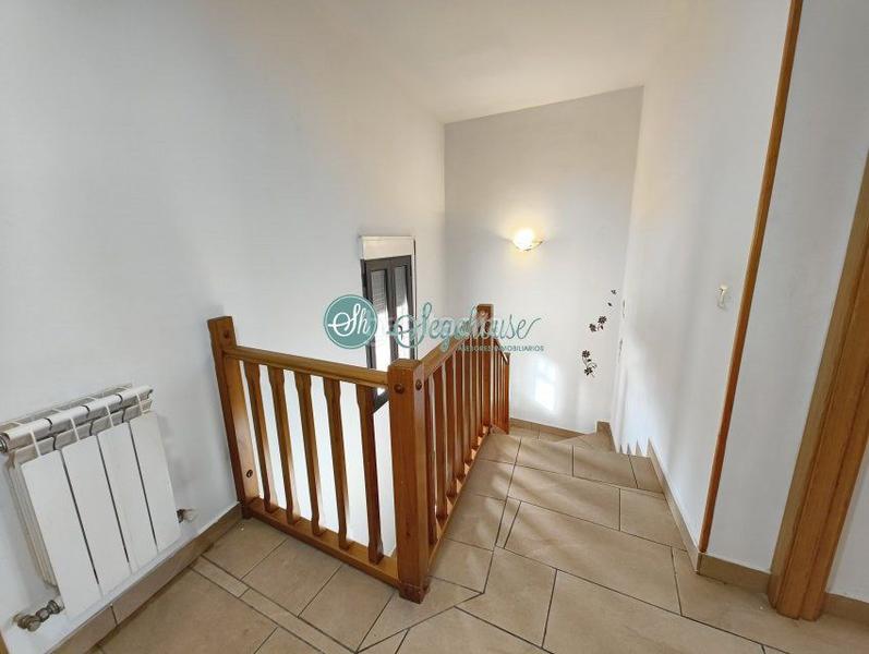 Foto 3641b283-dd96-44b6-91a9-7370055955bc. Xalet amb calefacció aparcament a Trescasas