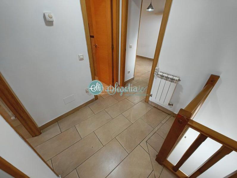 Foto 42ac057e-3800-44d2-a142-1203d2a1ab78. Xalet amb calefacció aparcament a Trescasas