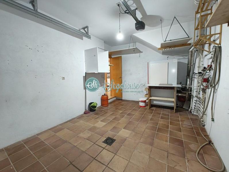 Foto 903d2043-37bd-449f-9a24-dfdf5ec8ab42. Xalet amb calefacció aparcament a Trescasas