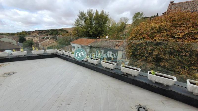 Foto 262b8afc-81f0-4296-9585-1edd696281b0. Rent flat with heating in San Lorenzo - San Marcos Segovia