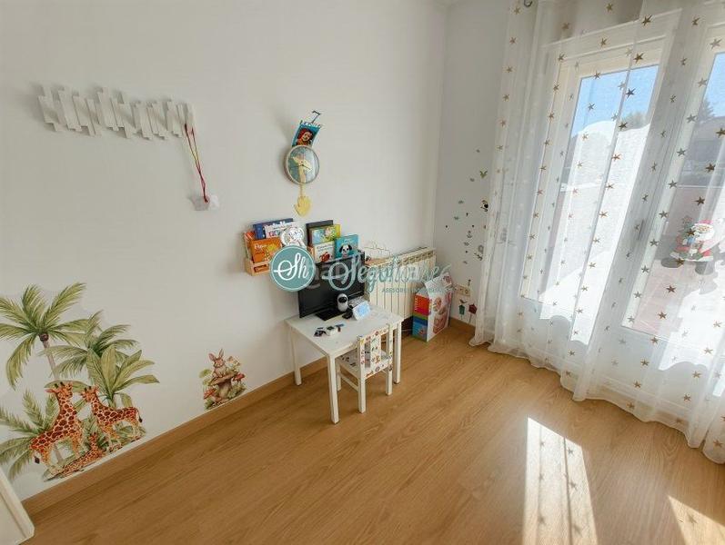 Foto f2f915f3-6519-4f45-a279-ddf63c05b0b8. Chalet avec chauffage parking dans Torrecaballeros