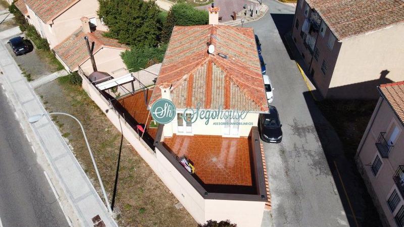 Foto fcc60a7a-e71c-48e3-87d9-eb7eab22a598. Chalet avec chauffage parking dans Torrecaballeros