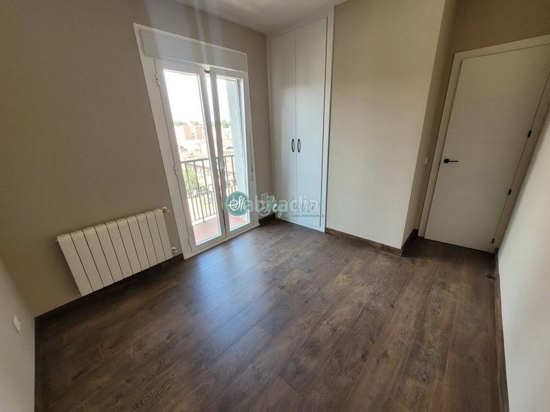 Foto 249f6809-12eb-4157-b821-297c407f05a1. Location appartement avec chauffage parking dans Centro Segovia