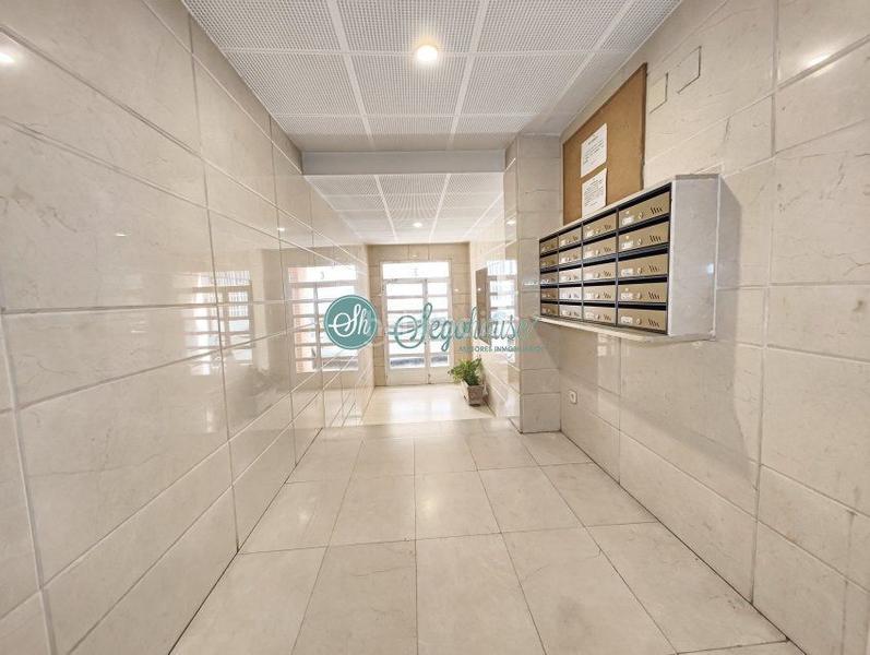 Foto 9994e6ff-b89e-4a9b-b8b0-fd9ff17728a0. Pis amb calefacció aparcament a Via Romana Segovia