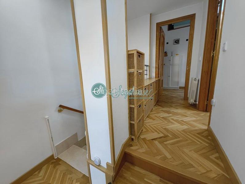 Foto a921f01d-f8f8-434f-8bdd-8e6162786a16. Pis amb calefacció aparcament a Via Romana Segovia