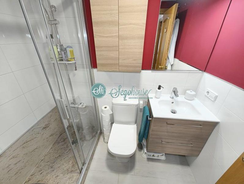 Foto ac7ee4e9-7535-4350-a3b6-3abb9d2ff6e6. Pis amb calefacció aparcament a Via Romana Segovia