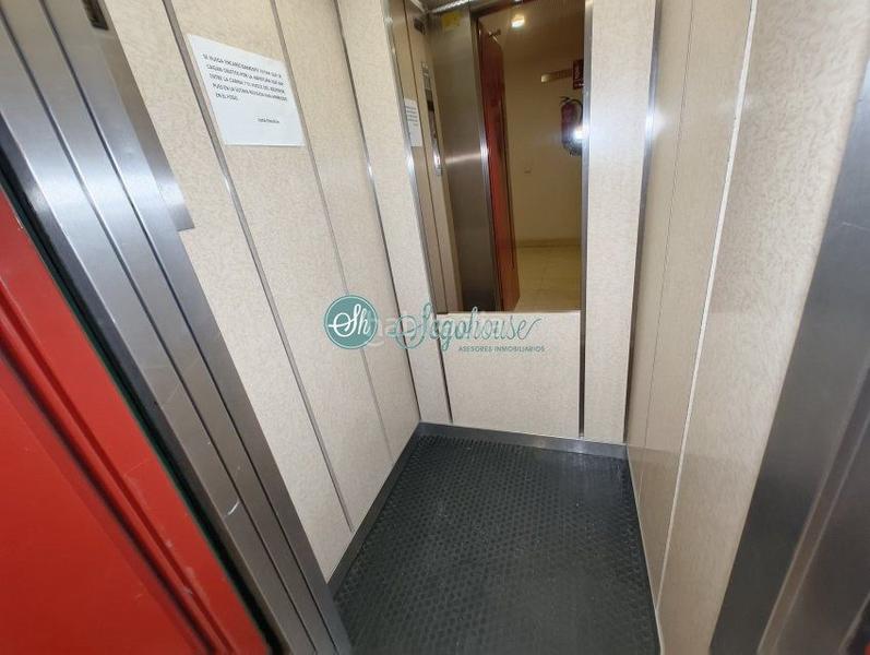 Foto adca038b-6a4f-46a2-9bba-7c1c2bdb5e4c. Pis amb calefacció aparcament a Via Romana Segovia