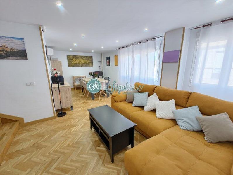 Foto d50fc2cb-c48f-4dec-84cb-e5a1fa389e35. Pis amb calefacció aparcament a Via Romana Segovia