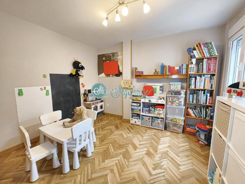 Foto d6e8f4b7-e38c-4806-91fa-90dc7238b9c9. Pis amb calefacció aparcament a Via Romana Segovia