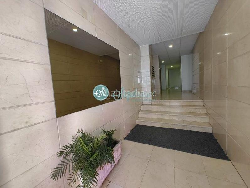 Foto e22b5ea3-fec3-43ba-84f9-c6ffe00f54f1. Pis amb calefacció aparcament a Via Romana Segovia