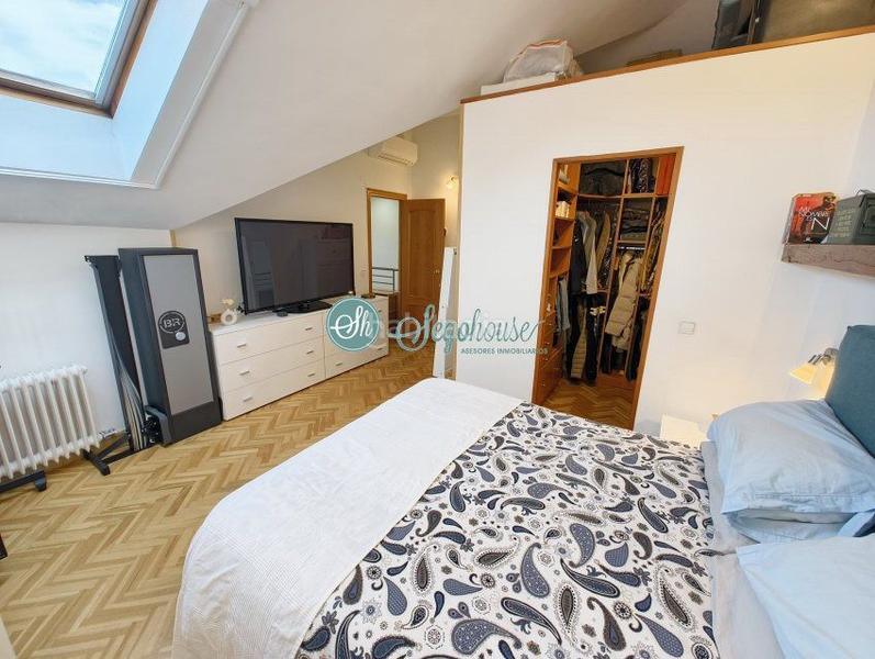 Foto fa0b849e-6328-4cba-a7f4-8e091d423495. Pis amb calefacció aparcament a Via Romana Segovia