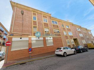 Pis a Via Romana. Piso en venta en san lorenzo, 4 dormitorios.