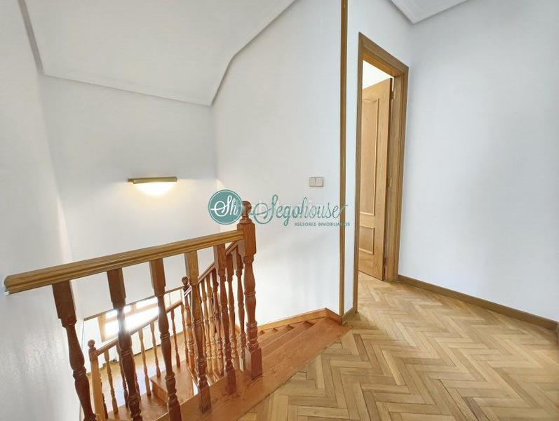 Foto 0a46a2b1-67b7-4eec-ab2d-720d9b361014. Appartamento con riscaldamento parcheggio in José Zorrilla - Padre Claret Segovia