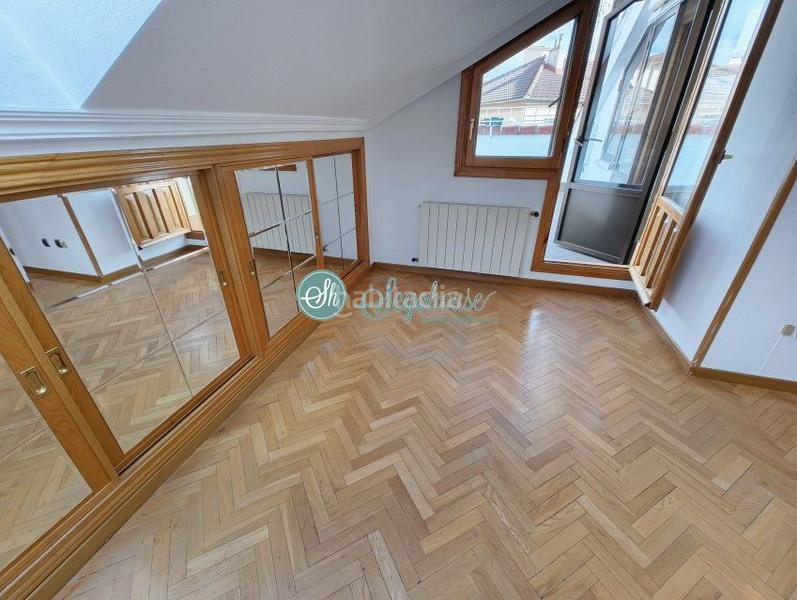 Foto 4a5844cd-4540-46a8-bdac-786c708391f8. Appartamento con riscaldamento parcheggio in José Zorrilla - Padre Claret Segovia