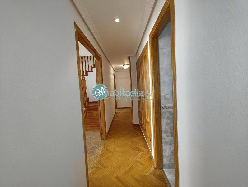 Foto 4f7eb5ce-1607-44f8-94ea-9cc002b90f13. Appartamento con riscaldamento parcheggio in José Zorrilla - Padre Claret Segovia