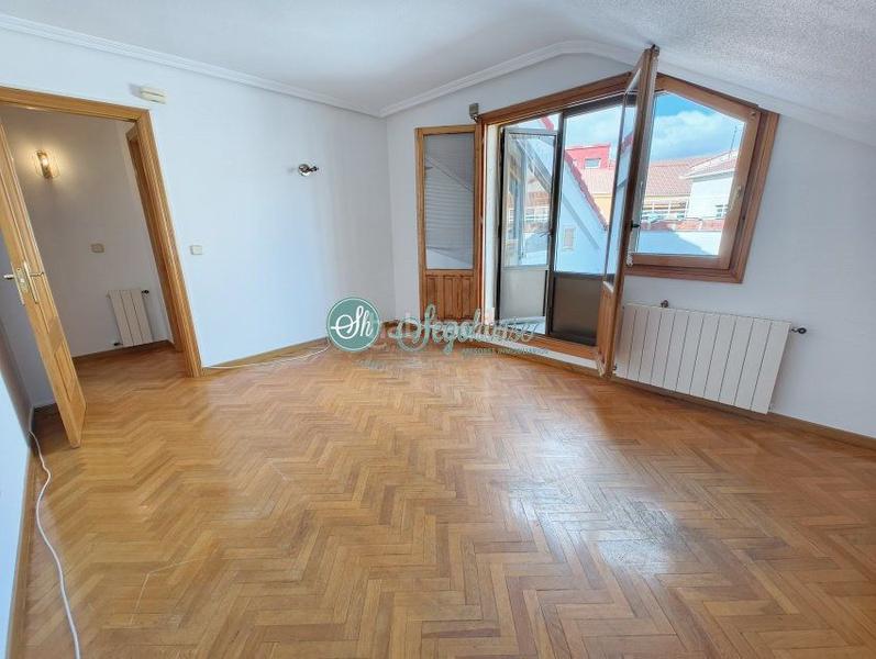 Foto 5f592c6e-d162-49f1-9629-e33094215bc8. Appartamento con riscaldamento parcheggio in José Zorrilla - Padre Claret Segovia