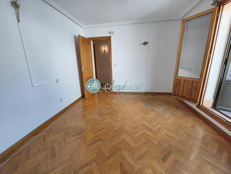 Foto 5fd19b4c-c14c-4cdc-93cc-03984fa21ebc. Appartamento con riscaldamento parcheggio in José Zorrilla - Padre Claret Segovia