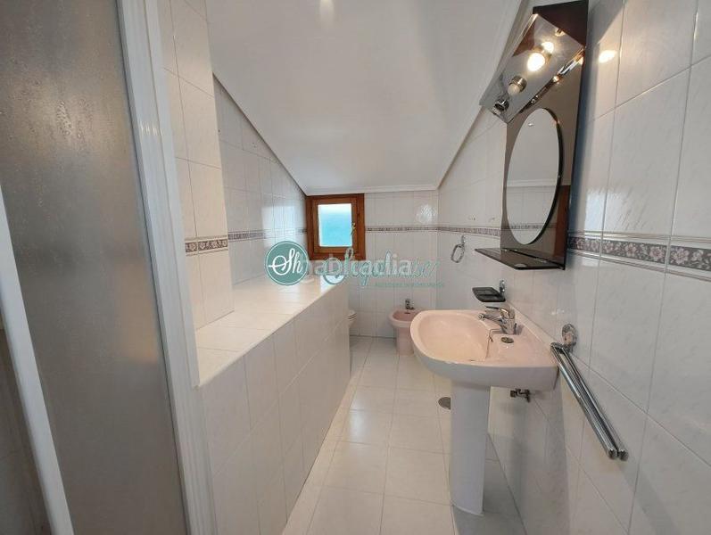 Foto 74c8cc5d-20ac-4b81-9a72-c983ef5b002e. Appartamento con riscaldamento parcheggio in José Zorrilla - Padre Claret Segovia