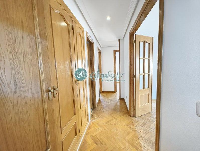 Foto 993a4d35-1d16-409b-9a7e-2fac56293340. Appartamento con riscaldamento parcheggio in José Zorrilla - Padre Claret Segovia