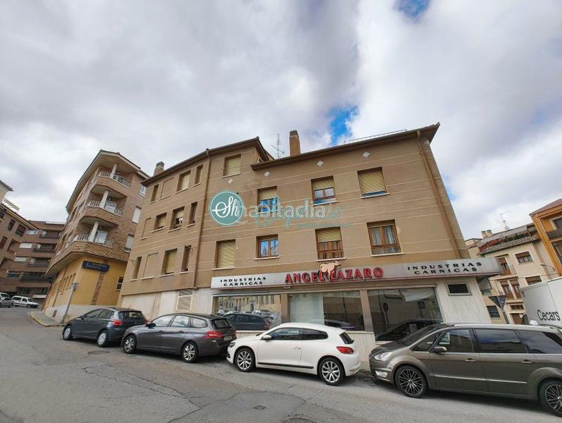 Foto a202b1a8-5e3f-405d-8d50-216a2b386043. Appartamento con riscaldamento parcheggio in José Zorrilla - Padre Claret Segovia