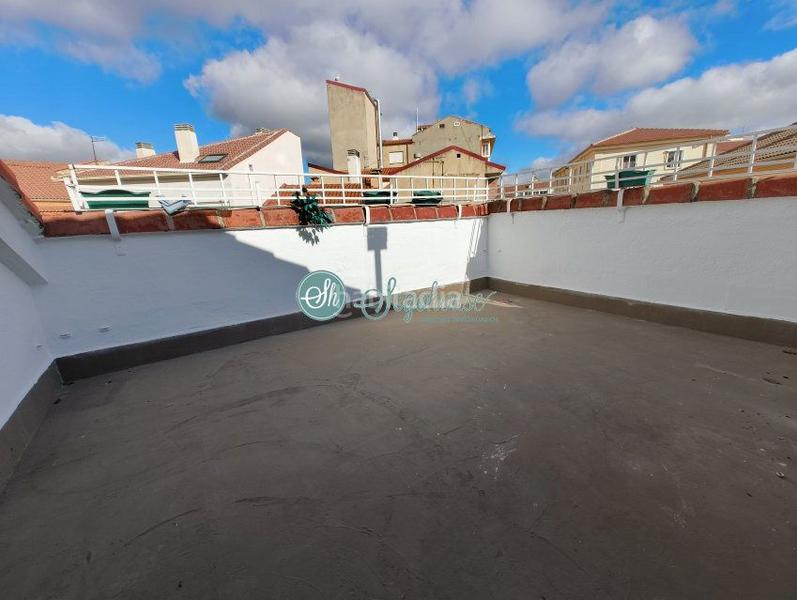 Foto d1521871-b2ec-4e3e-82b2-36a29973562f. Appartamento con riscaldamento parcheggio in José Zorrilla - Padre Claret Segovia