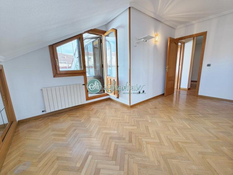 Foto daf9c868-0b03-4390-8b4e-f111f7b68284. Appartamento con riscaldamento parcheggio in José Zorrilla - Padre Claret Segovia