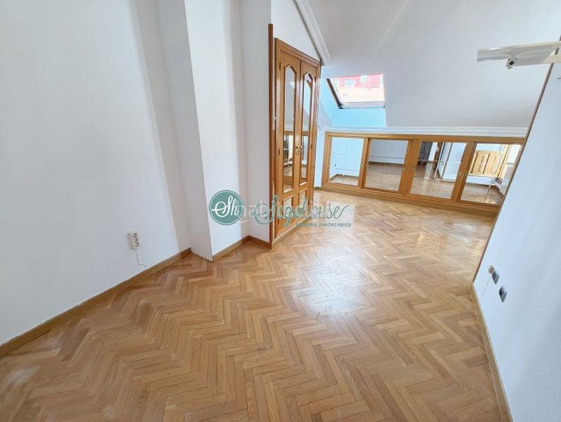 Foto dfbaabe8-37d2-4e81-8db2-808e7d3a5c2a. Appartamento con riscaldamento parcheggio in José Zorrilla - Padre Claret Segovia