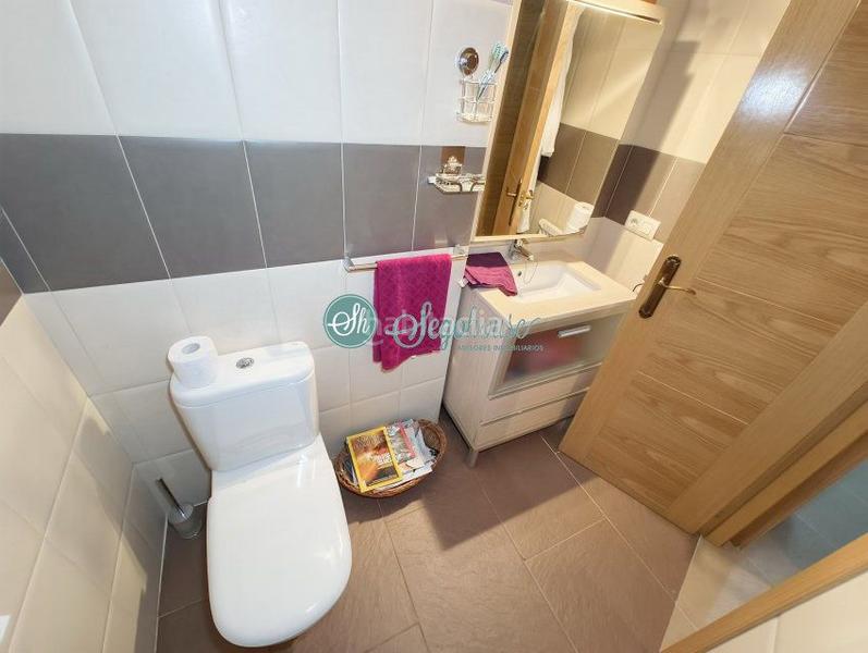 Foto 3a0b41f6-972d-42fb-8bcc-6a056614bd0d. Appartement avec chauffage dans El Cerro - Ctra. De San Rafael Segovia