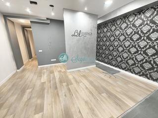 Location Local commercial à Centro. Local comercial a la calle en alquiler en centro, 3 despachos.