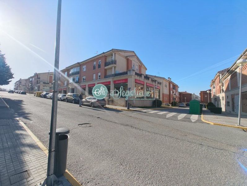 Foto b21e9745-72c4-46ac-a473-5fccb9bd9880. Geschäftsraum in Lastrilla (La)