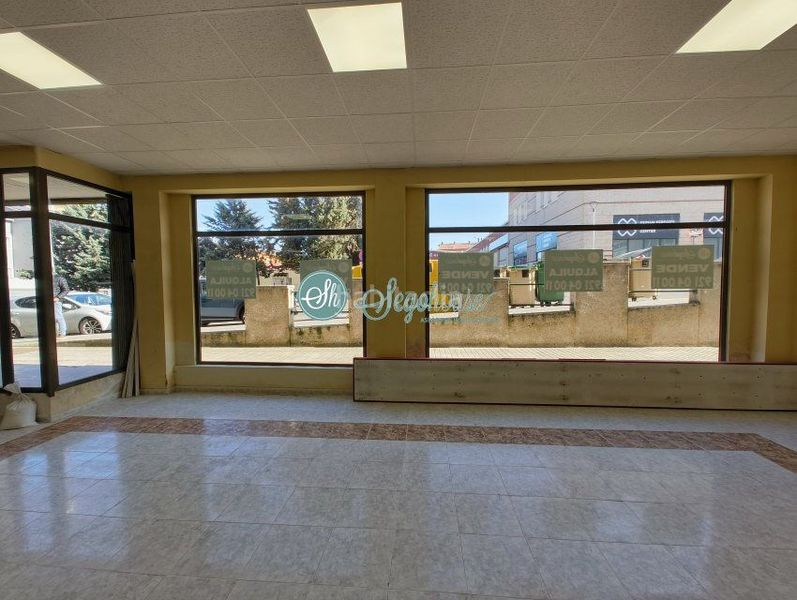 Foto 0564739e-29a0-4571-ab80-38be7b8ad99d. Rent business premise in Lastrilla (La)
