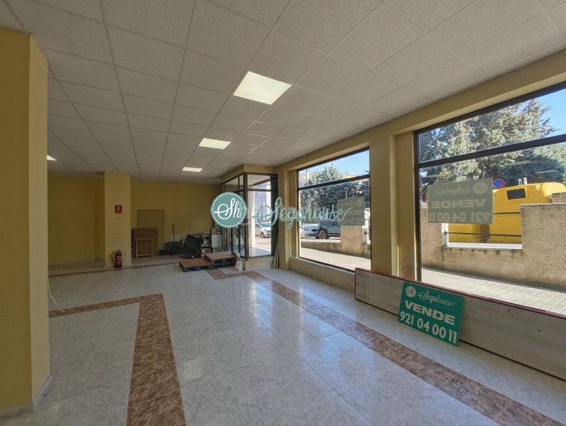 Foto 4ec9a09b-b441-4335-aff8-74f48342705b. Rent business premise in Lastrilla (La)
