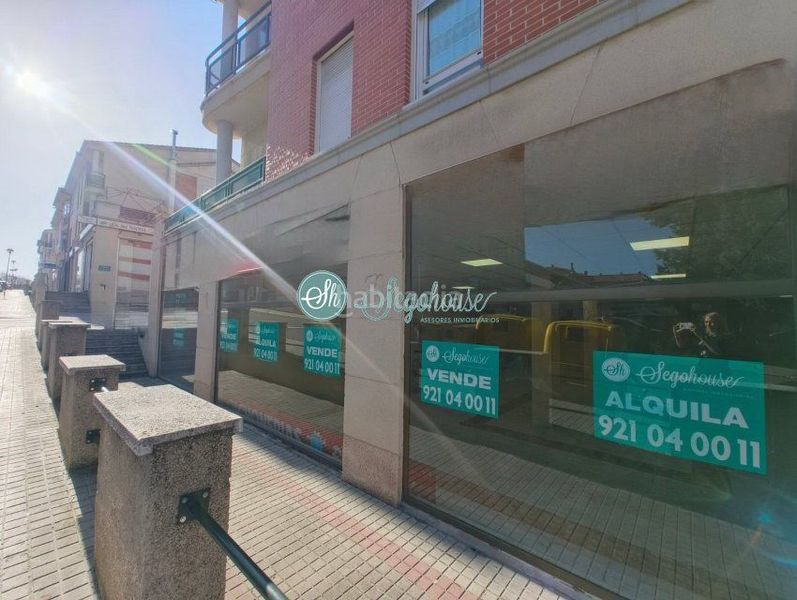 Foto 4f40ccb5-5132-4778-8770-ea14ec5130db. Rent business premise in Lastrilla (La)