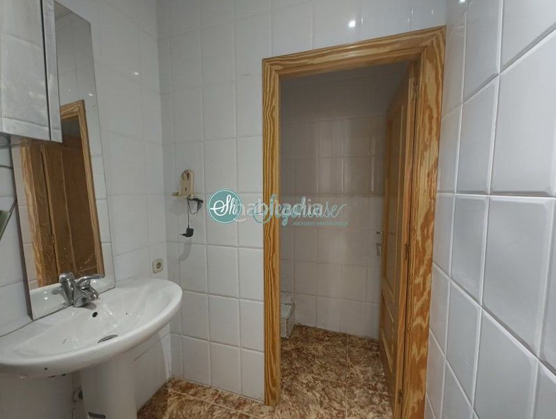 Foto 5991499a-5703-44a8-b494-d4b072eba140. Rent business premise in Lastrilla (La)