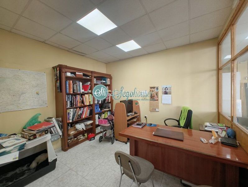 Foto 8b4dd6a4-4b12-4e4c-8fdf-1e67c2e369de. Rent business premise in Lastrilla (La)