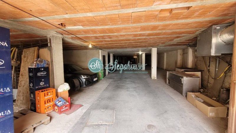 Foto 3d8d2020-0c04-4c57-9b68-0d35c26aefdd. Aparcament cotxe a Lastrilla (La)