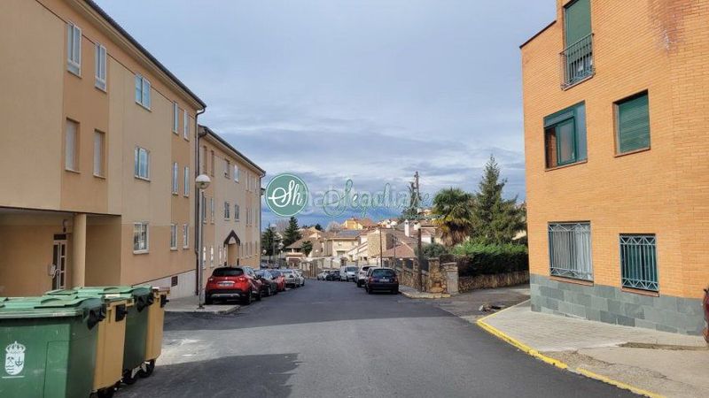 Foto 5ebc881e-3baf-4295-a855-ab15a6e09342. Aparcament cotxe a Lastrilla (La)