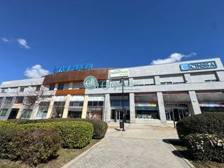 Rent Office space in Sector Plaza de Toros. Oficina en alquiler en plaza de toros, 3 dormitorios.