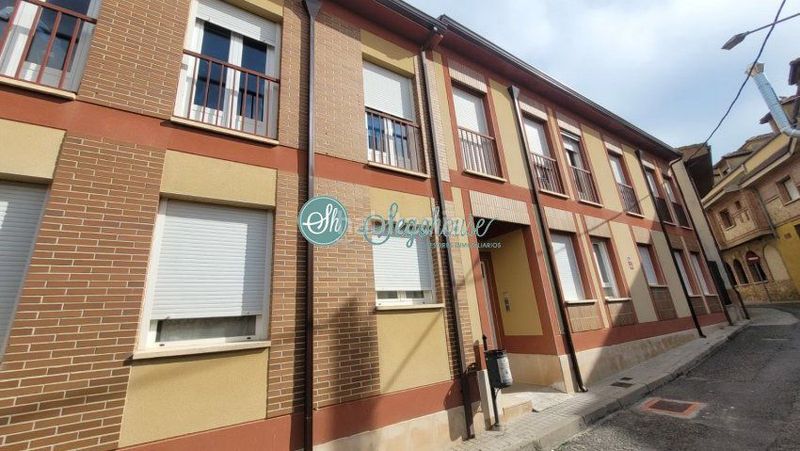 Foto 090cf4d9-be58-481c-8bcd-b7677781e988. Apartament amb calefacció aparcament a Espirdo