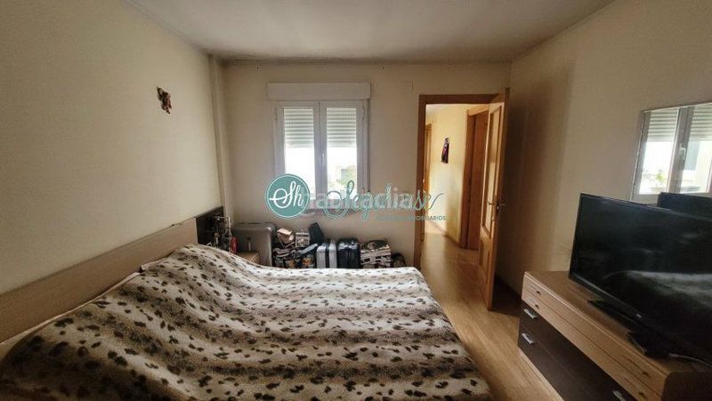 Foto 39bfe4eb-353a-4c66-9022-d4045f3c1fb4. Apartament amb calefacció aparcament a Espirdo