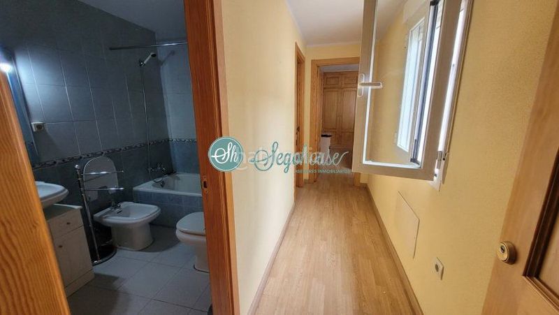Foto 4f425820-5588-47f4-85d1-01e4713b6d5a. Apartament amb calefacció aparcament a Espirdo