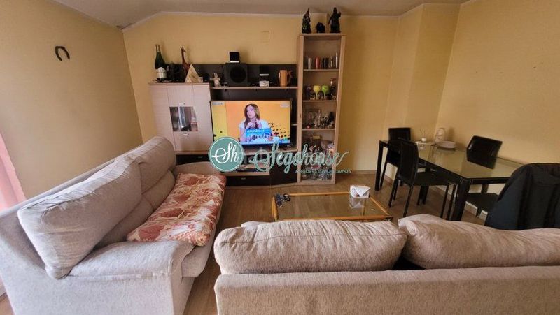 Foto 7f9f9447-3802-4f06-afab-8e469a7adb0a. Apartament amb calefacció aparcament a Espirdo