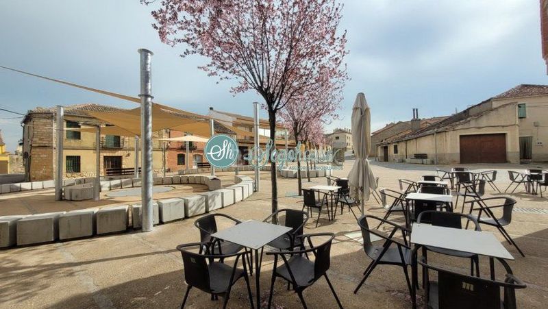 Foto 96ac86aa-5fc7-46b2-ad55-5dca37178c00. Apartament amb calefacció aparcament a Espirdo