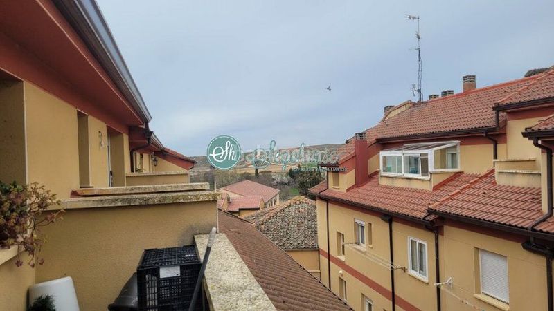 Foto a18dc93a-58d8-4893-9f94-d0e350013dc5. Apartament amb calefacció aparcament a Espirdo