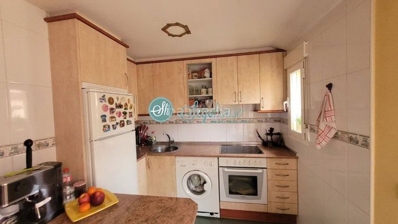 Foto ae8eec28-4b01-4eb6-97db-87e0696339dd. Apartament amb calefacció aparcament a Espirdo