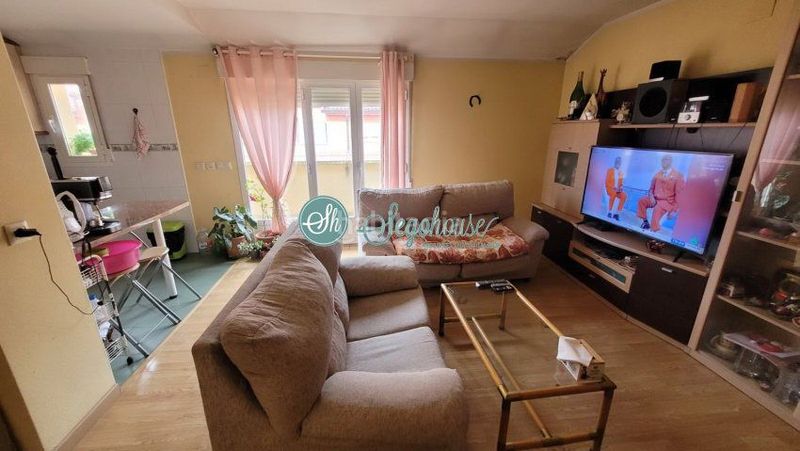 Foto bb86b51f-fe10-45e9-8510-7befd3a36564. Apartament amb calefacció aparcament a Espirdo