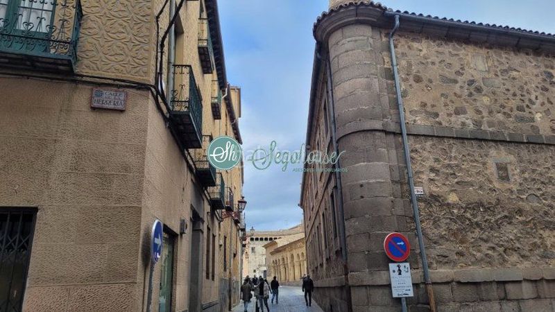 Foto 50373032-ab98-4a2d-8a53-3be7d41c60a3. Pis amb calefacció a Plaza Mayor - San Agustín Segovia