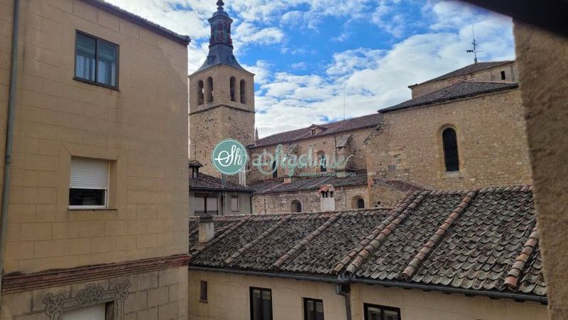Foto ee8e1278-0628-461e-aafb-78f66d8d4e8c. Pis amb calefacció a Plaza Mayor - San Agustín Segovia