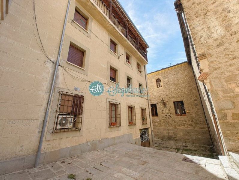 Foto 18ca1bba-7907-43b9-bb81-c75da7bbebfb. Pis amb calefacció a Centro Segovia